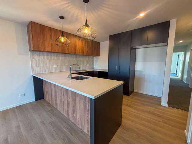 31 Buxus Way 11103_1