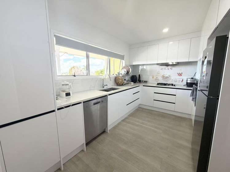 13 Luton Ave Sunnyhills_1