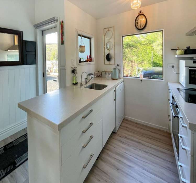 27 Lake View Street Waihola_7