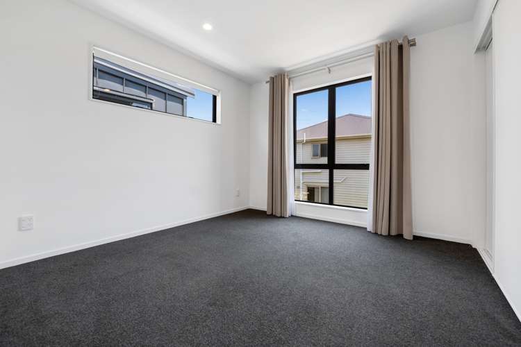10 Whakaora Lane Flat Bush_13
