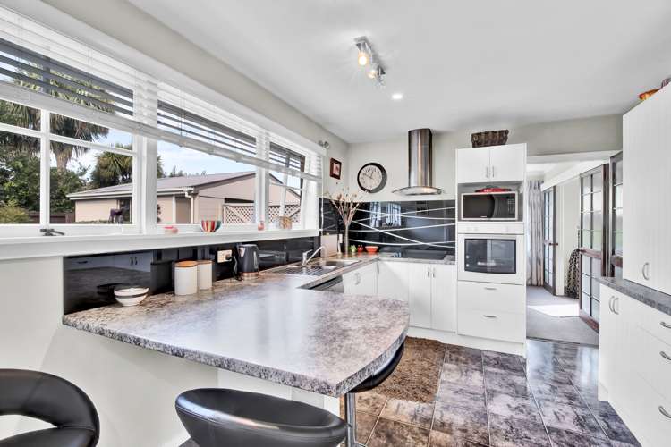 32 Hillcrest Place Avonhead_1