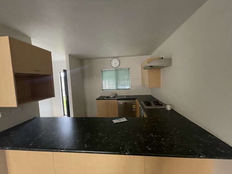 1/16 Yang Place Papakura_1