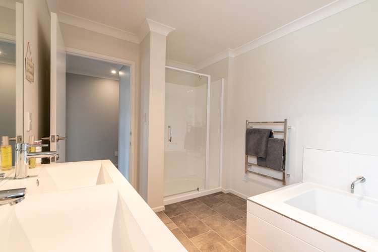 34 Pengover Avenue Leamington_22