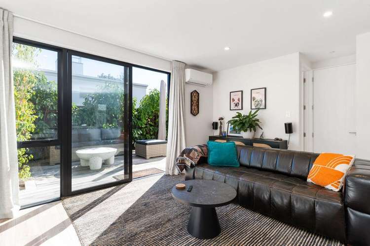 38C Roosevelt Avenue_4