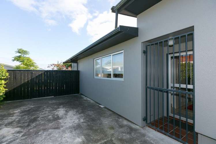 61 Clifton Drive Waitara_21