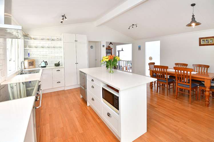 56 Duncansby Road Stanmore Bay_7