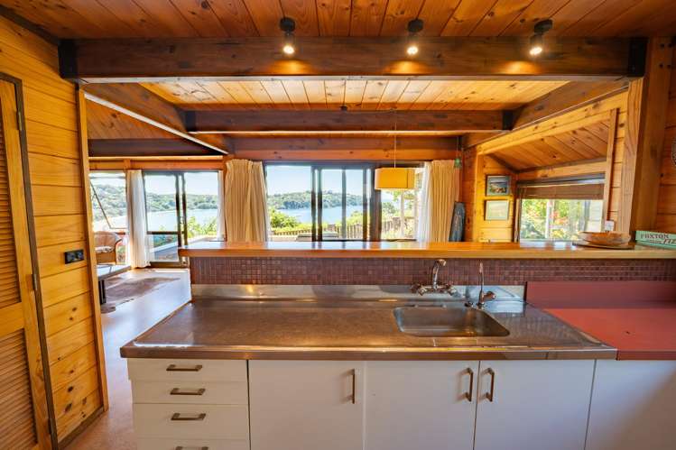 189 Ocean View Road Oneroa_23