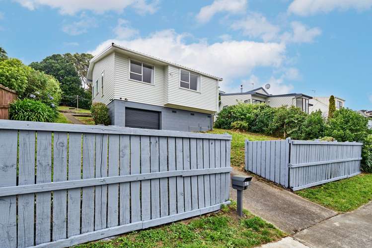 61 Davidson Crescent Tawa_10