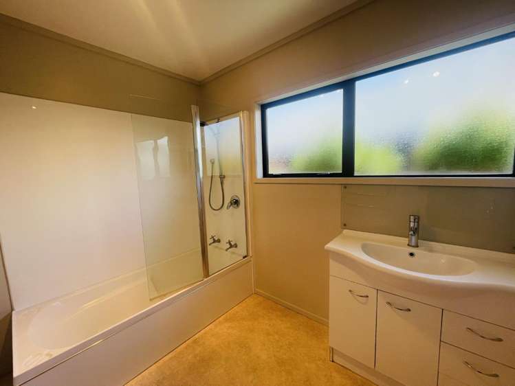 34 Roydon Drive Templeton_5