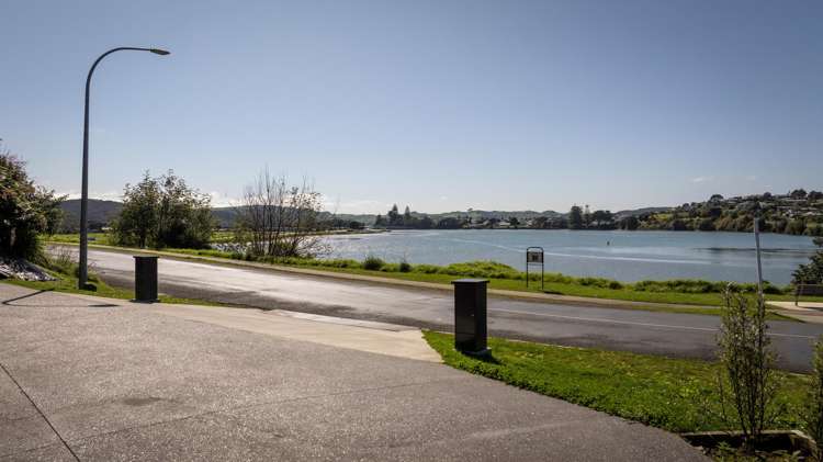 2a Marine Parade Raglan_19