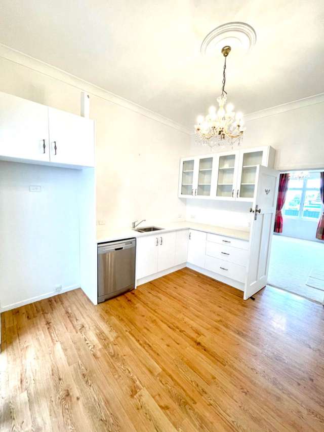 57 Beach Road Pahurehure_2