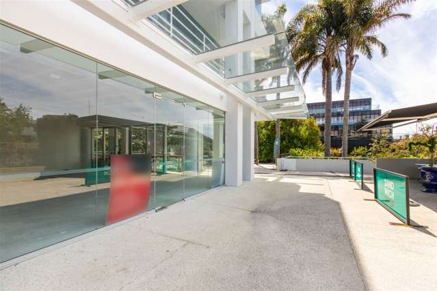 8 & 9/33-45 Hurstmere Road Takapuna_1