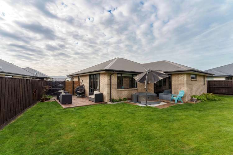 52 Sunline Avenue Lincoln_17