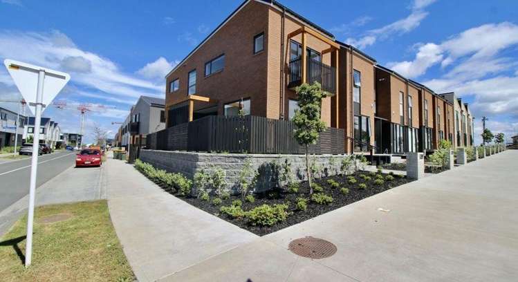 64 Nugget Ave_0