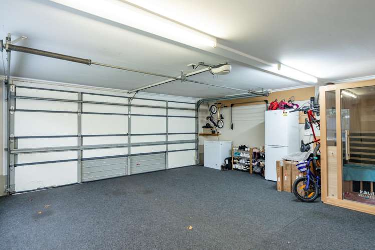 712 Queens Drive Waikiwi_23