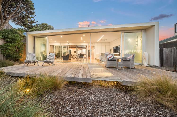 31 Field Way Waikanae Beach_13