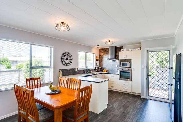 6 Robinson Crescent Tamatea_3