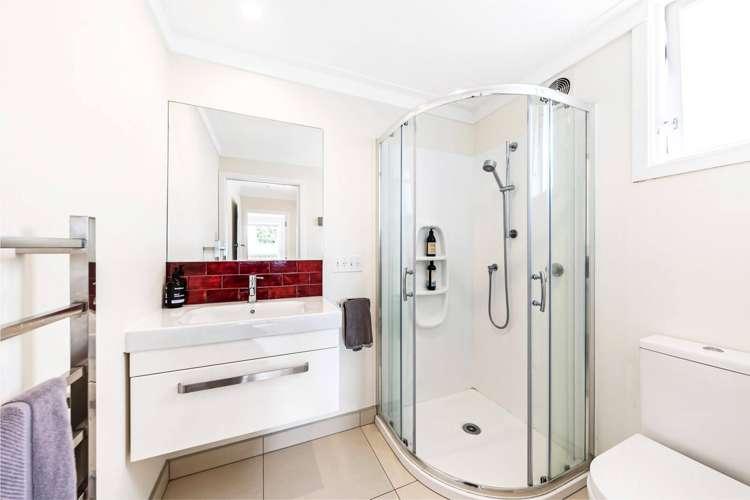 114 Scenic Drive Titirangi_17