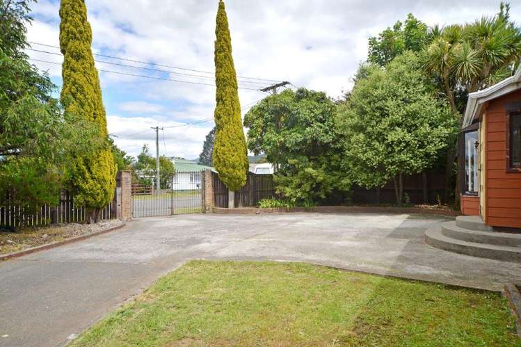 33 William Benton Street Featherston_2