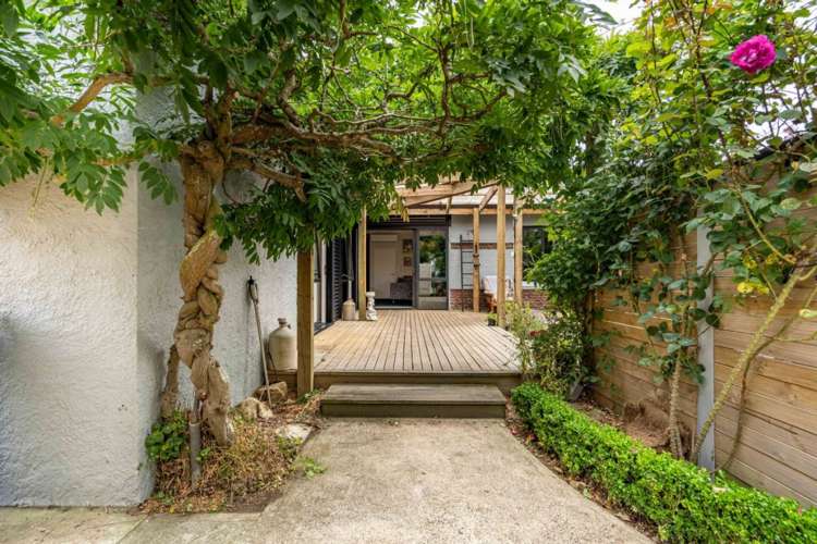 775 Queens Drive Waikiwi_26