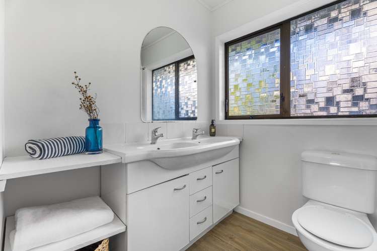 1/4 Bowling Avenue Epsom_16