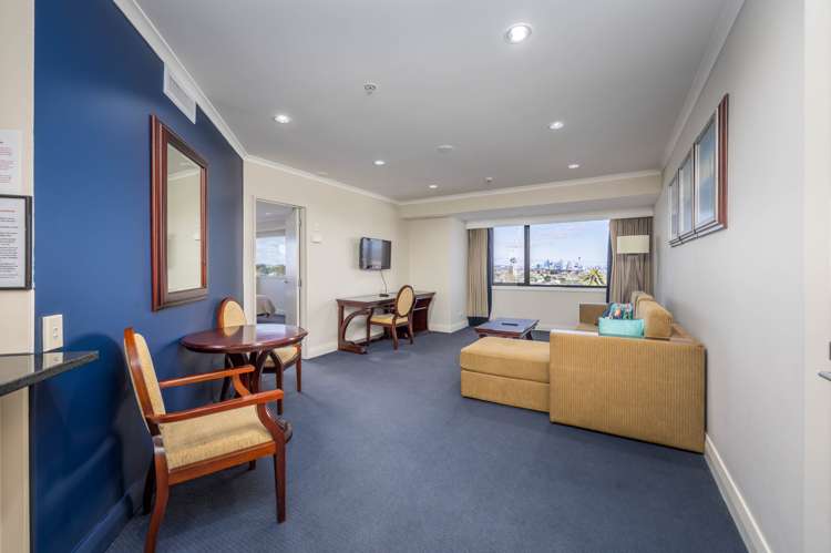 9-17 Byron Avenue_3