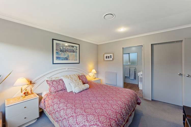 5 Byron Brown Place Otaki Beach_9