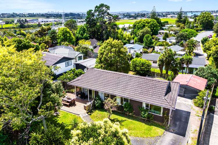 30 Waimumu Road Massey_17