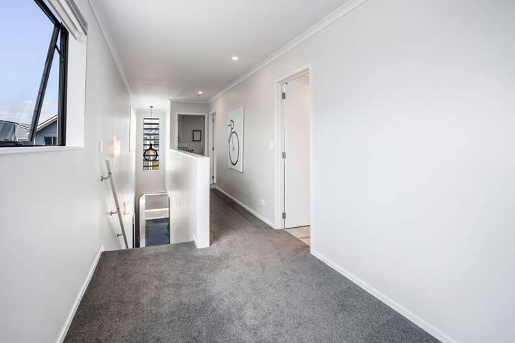 16 Sacred Kingfisher Road Hobsonville_14