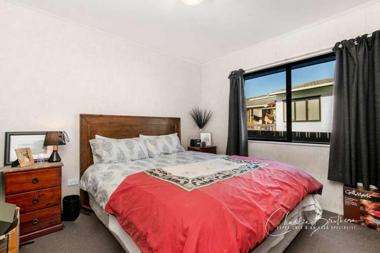 33 Greenstone Place Clover Park_10