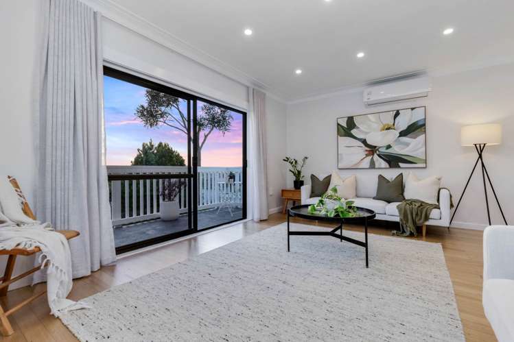 19 Highland Avenue Titirangi_12