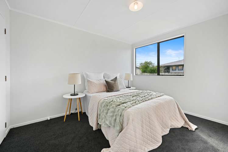 10 Gillett Lane Enderley_11