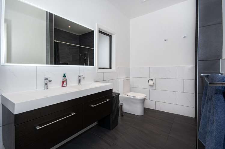 11 Henry Street Kensington_10