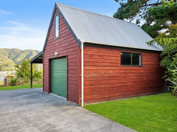 3 Hastings Grove Wainuiomata_5