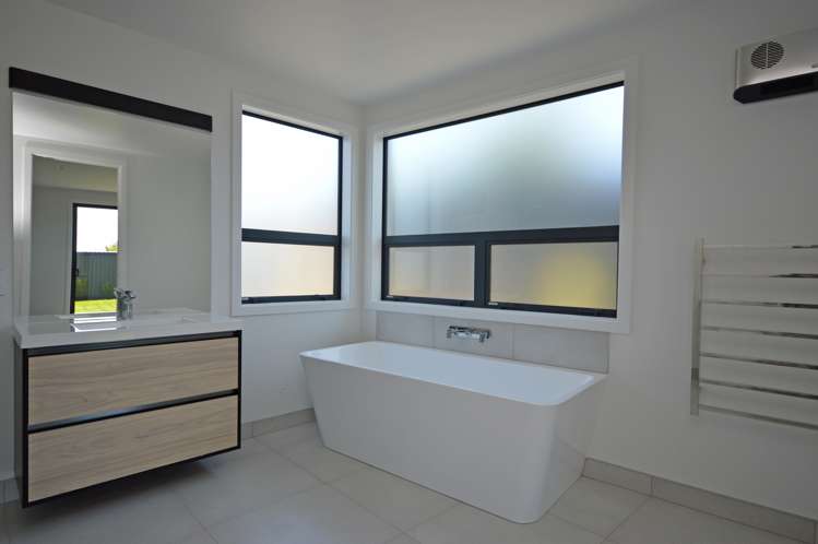 5 Lochern Rise Marchwiel_12