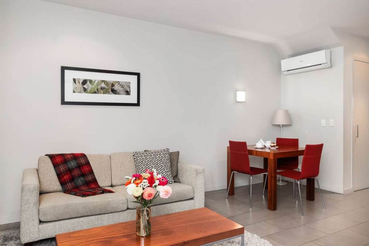 10/98 Marsden Road_3