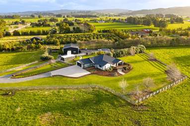 218 Pyle Road East_1