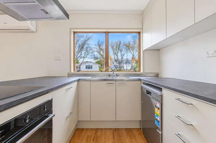 5/7 Inverary Avenue 1662_8