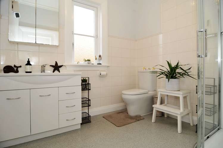 8 Beaumont Road Belleknowes_13