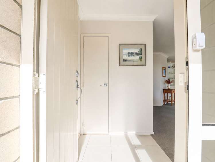 157 Ballintoy Park Drive Welcome Bay_21