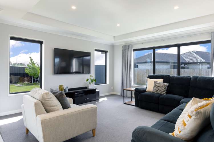 4 Hurricane Way Burleigh_6