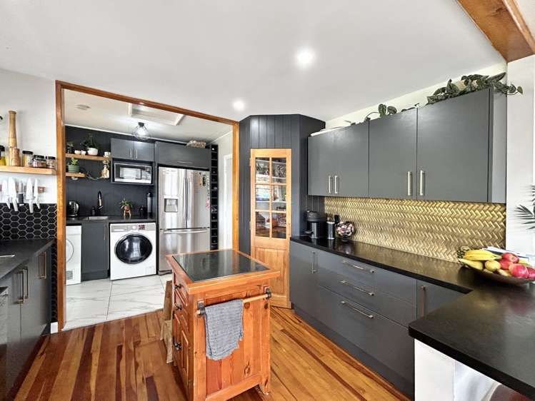 1284 Napier Road 10920_1