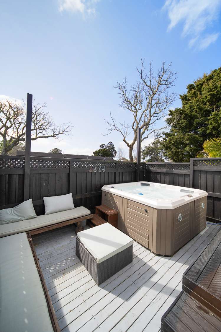 2/2 Corolu Place Conifer Grove_30