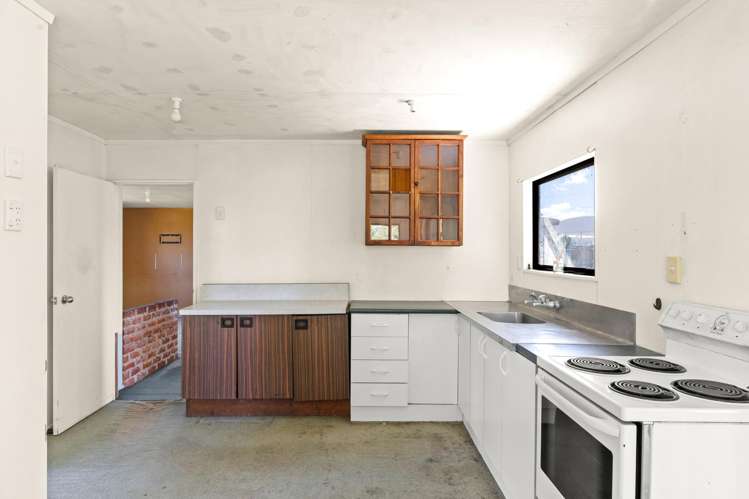 142 Main Road Makaraka_3