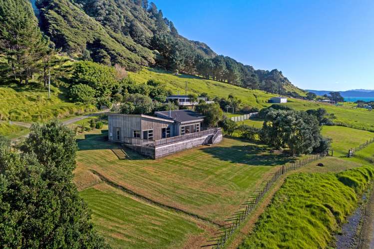 490B East Cape Road Te Araroa_13