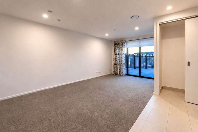 209/6 Waikumete Road Glen Eden_1