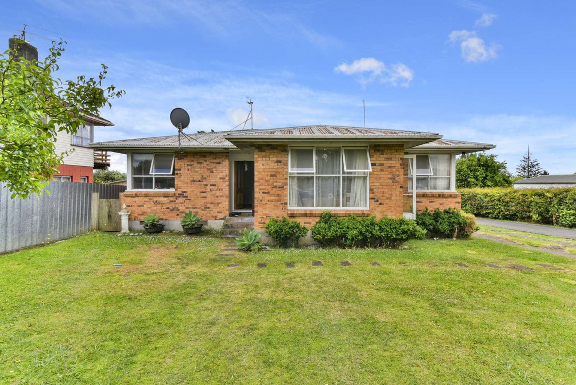 13 Wayne Drive Mangere_0