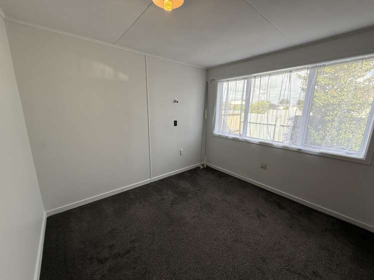 21 Seaforth Avenue Milson_5