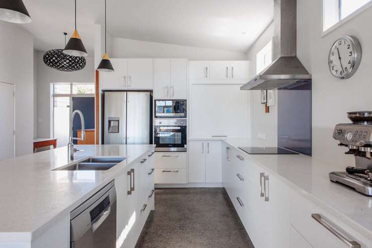 1/32E Ohuirehe Road Coastlands_10