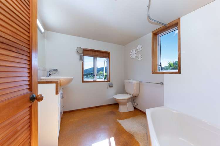 119 Seaview Road Piha_13